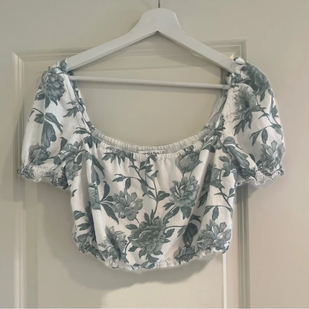 Abercrombie SET - shirt and skirt, size XS - Picture 2 of 3